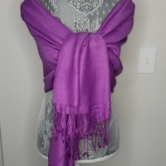 3 colorful scarves/ wraps - Picture 2 of 4